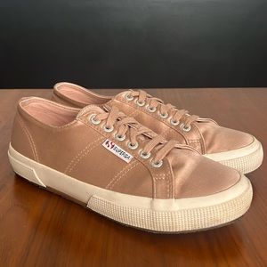 Superga Women's 2750 Satin blush rose Fashion Sneaker, size 8